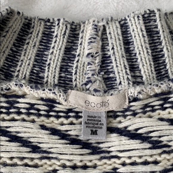 Ecoté Triangular Print Cardigan - Picture 2 of 6